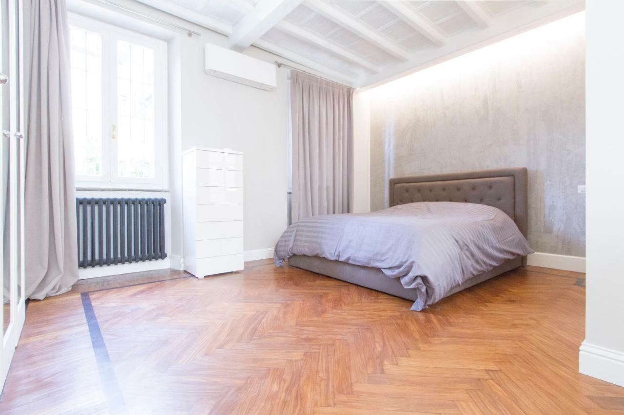 Elegante E Completamente Arredato Apt In Duomo Milano Eksteriør bilde