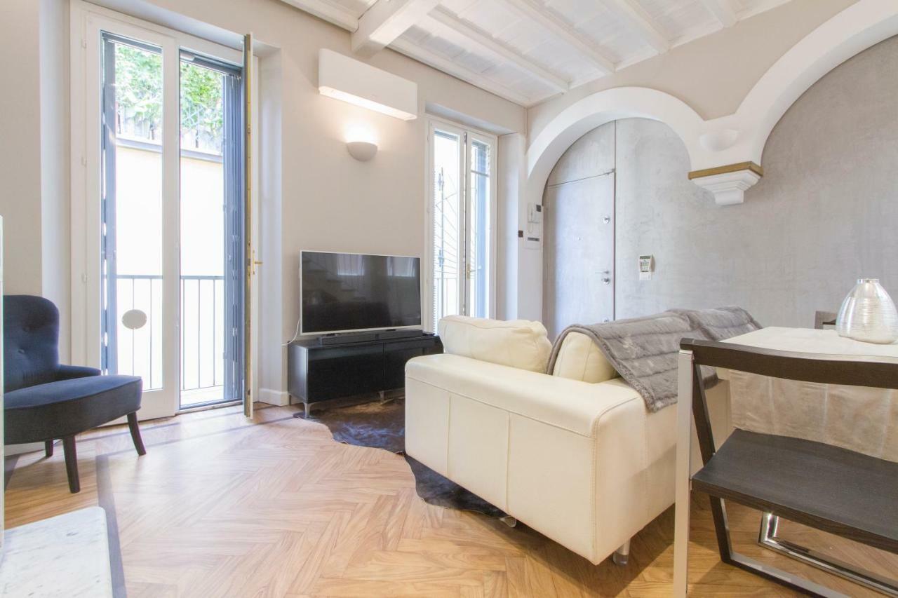 Elegante E Completamente Arredato Apt In Duomo Milano Eksteriør bilde