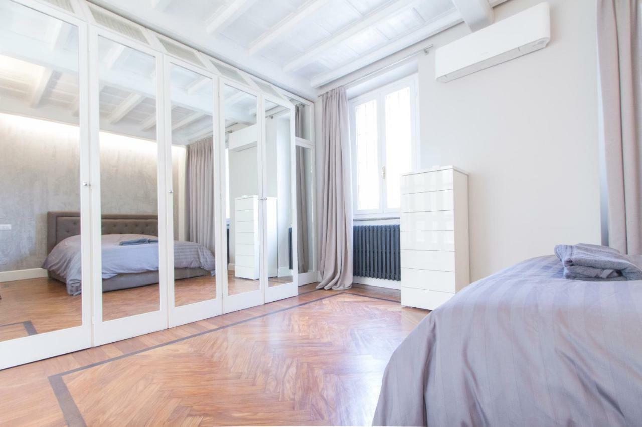 Elegante E Completamente Arredato Apt In Duomo Milano Eksteriør bilde