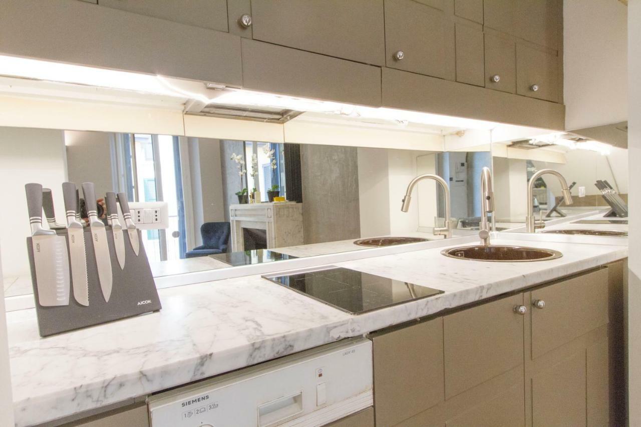 Elegante E Completamente Arredato Apt In Duomo Milano Eksteriør bilde