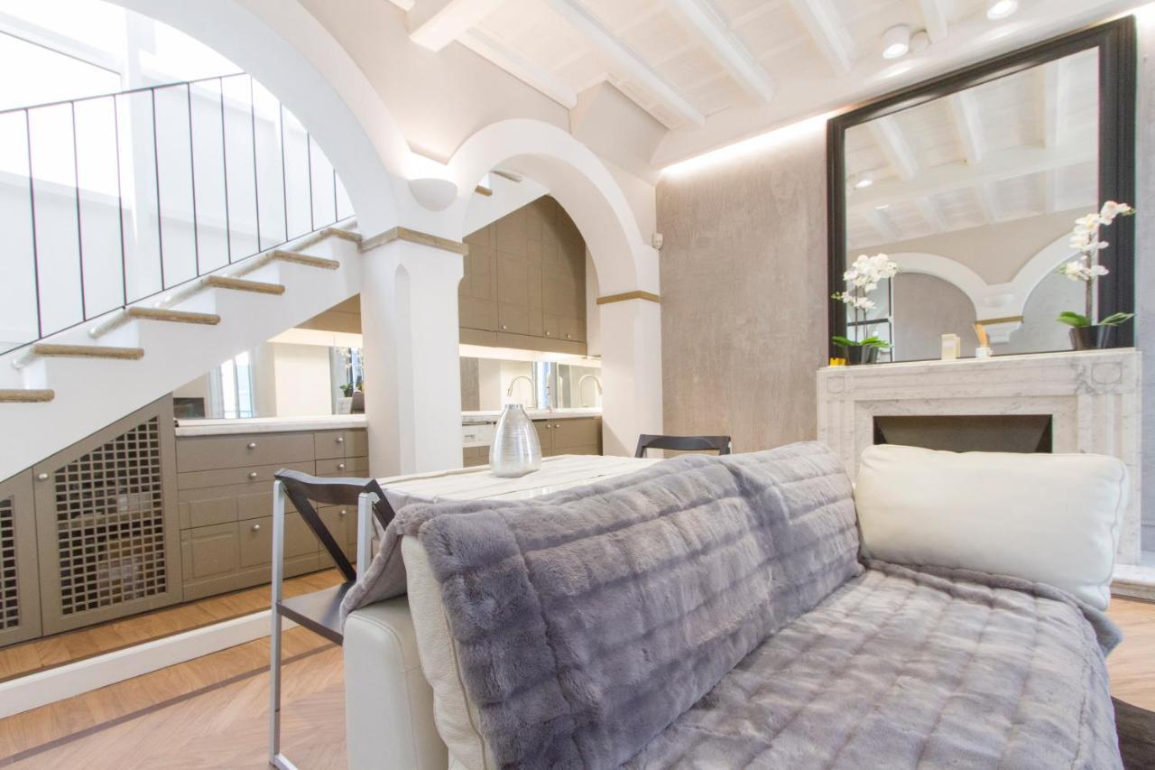 Elegante E Completamente Arredato Apt In Duomo Milano Eksteriør bilde